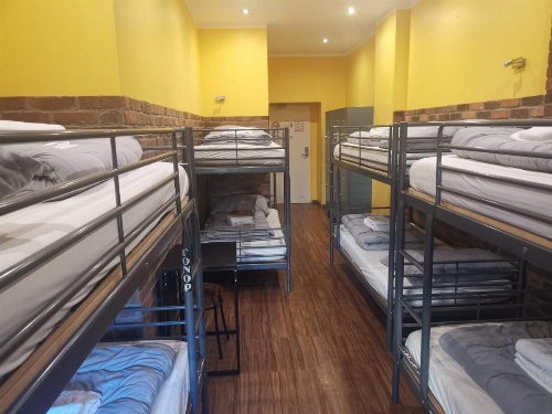 Do Step Inn  Hotel & Hostel image 12