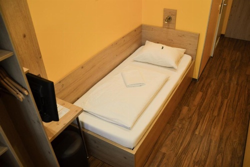 Do Step Inn  Hotel & Hostel image 8